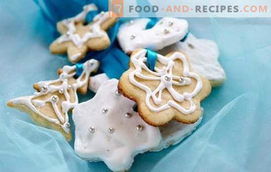 Sugar icing is a delicious finishing touch on the pastry. Preparation and use of sugar glaze