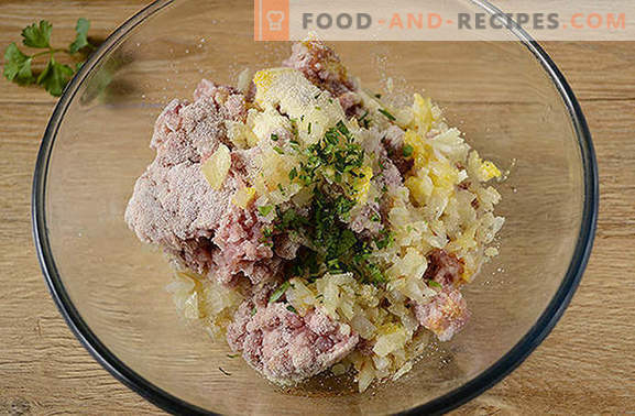Meatballs in a pan: meat balls for pasta, porridge, vegetables and mashed potatoes. Step-by-step photo-recipe of cooking meatballs in a pan for half an hour