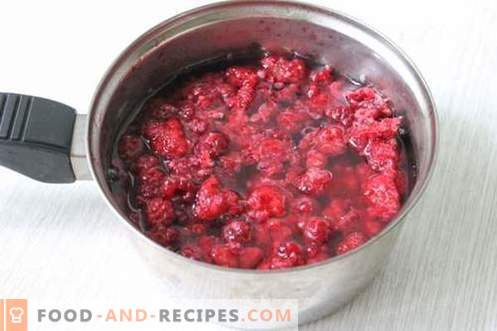 Homemade raspberry liqueur without aging - incredible bliss of taste!