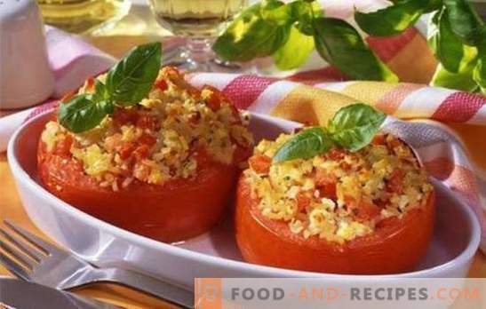 Baked tomatoes with cheese in the oven - delicious and very simple. Ten recipes of baked tomatoes with cheese in the oven