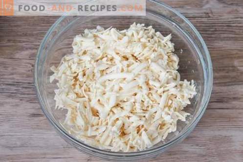 Garlic snack from processed cheese - bright, juicy and cheap!