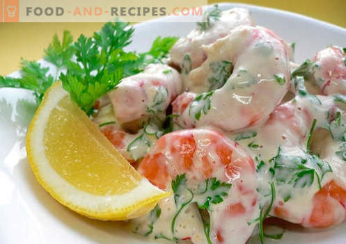 Crab salad with shrimps - a selection of the best recipes. How to properly and tasty cooked crab salad with shrimp.