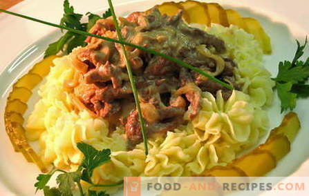 Beef stroganoff - the best recipes. How to properly and tasty cook beef stroganoff.