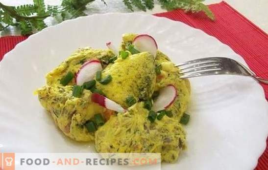 Omelet in the package: recipes for an unusual dietary dish. Cooking boiled omelet in a package of meat, berries, vegetables, greens