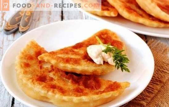 Flapjacks with cheese and herbs in a frying pan are the magic wand of the hostess. A selection of recipes tortillas with cheese and herbs