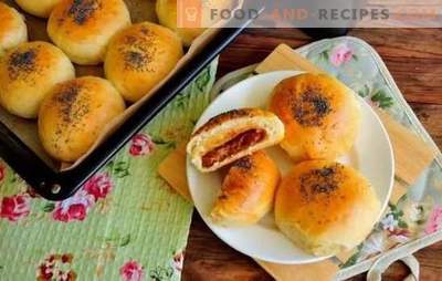 Buns with condensed milk - is dedicated to the sweet tooth. The best flavored buns with condensed milk on water, yogurt, yeast