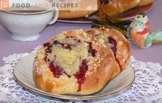 Buns with jam: recipes, secrets and subtleties of cooking. How to make buns with jam from yeast, shortbread, puff pastry