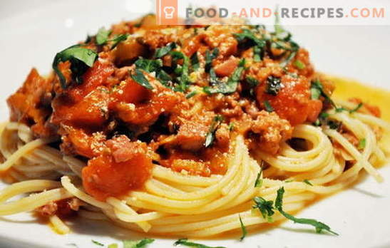 Spaghetti with meat - Italian pasta in the Russian way! Spaghetti recipes with meat and cheese, mushrooms, cream, tomatoes