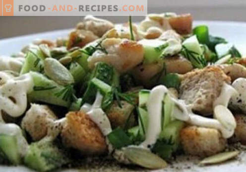 Salad with kirieshkami - proven recipes. How to properly and tasty cooked salad with kirieshkami.