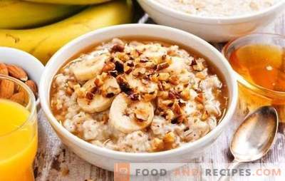 Oatmeal in a slow cooker with milk - a healthy breakfast. Variants of oatmeal in a crock-pot on milk with fruits, honey, nuts