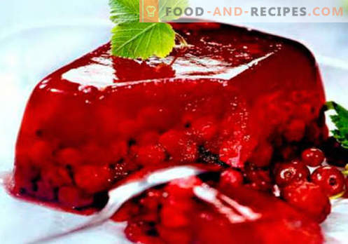 Jelly - the best recipes. How to properly and tasty cook jelly from currants, from gelatin, jam, milk, sour cream and berries.