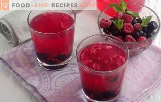 Raspberry compotes with gooseberries, currants, and even cream. Pantry of vitamins in raspberry compotes for the winter