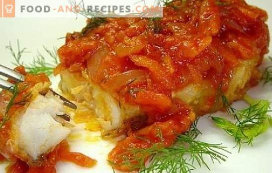 Fish with tomatoes: under vegetable “fur coat”, sour cream, cheese. Tasty and simple recipes from white and red fish with tomatoes