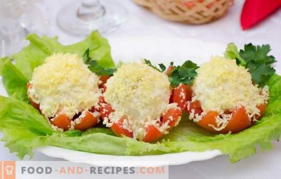 Tomatoes with mayonnaise and garlic - a savory summer snack. A selection of the best recipes of tomatoes with mayonnaise and garlic
