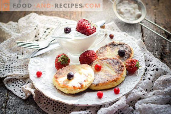 Cheesecakes with oatmeal in a pan for 20 minutes