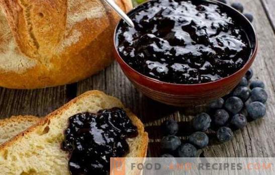 Rubbed blueberries with sugar without cooking for the winter - is useful and incredibly tasty. The best recipes of mashed blueberries with sugar without cooking