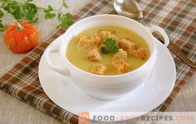 Cream soup with croutons - a universal idea for lunch! Potato cream soup with croutons and vegetables, mushrooms, chicken