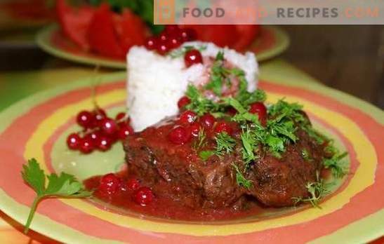 Thick and light red currant sauces for meat and fish. Cooking currant sauce: spicy, nutty, citrus