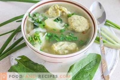 Vegetable soup with dumplings - satisfying and healthy!