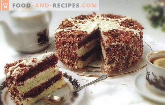 A cake with condensed milk and sour cream is a delicacy that everyone likes. Recipes for cakes with condensed milk and sour cream