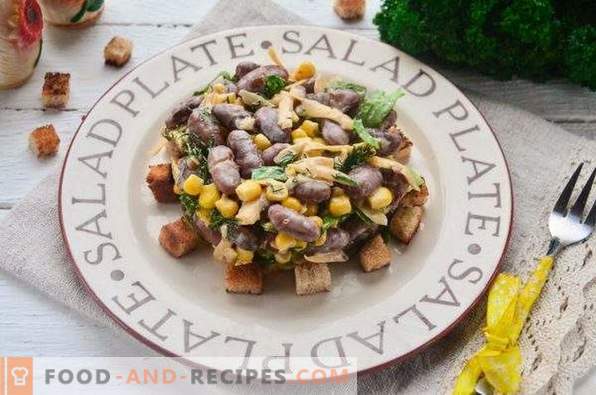 Salad with beans, crackers, corn and cheese