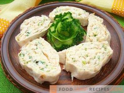 Lavash roll with chicken, cheese and fresh cucumber