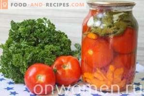 Pickled tomatoes with carrots