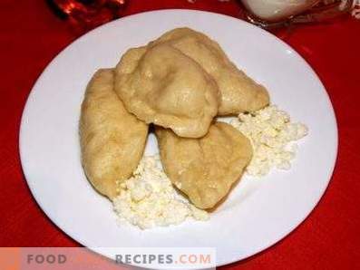 Dumplings with cottage cheese on kefir