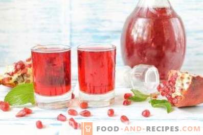 Pomegranate liqueur