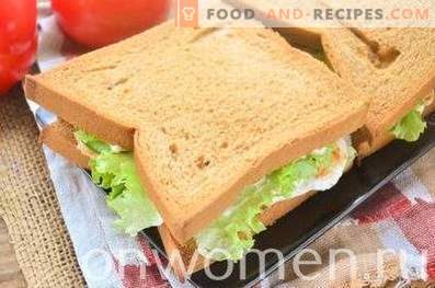 Sandwich with rye bread, breast and cucumber