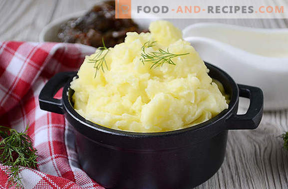 Cooking mashed potatoes with milk of proper consistency