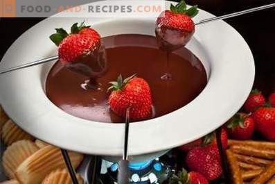 Chocolate fondue at home