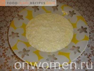 Rice porridge on milk in a slow cooker