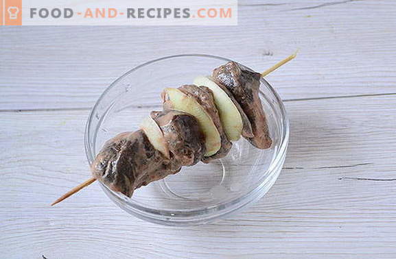 Skewers from the liver in a frying pan or grill: how to cook properly