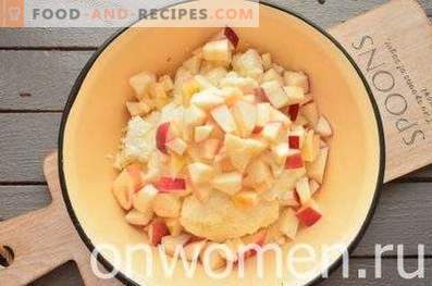 Cottage Cheese Casserole with Apples and Semolina
