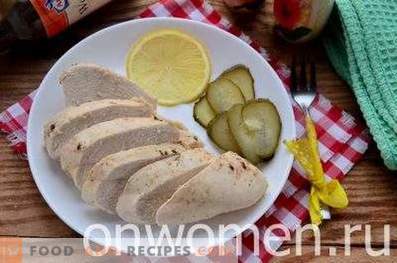 Chicken breast su-type in a slow cooker