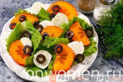 Salad with mozzarella and persimmon