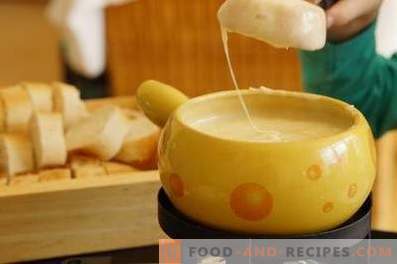 Cheese fondue at home