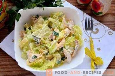 Salads with Chinese cabbage and chicken