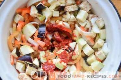 Steamed vegetables in the tomato for the winter
