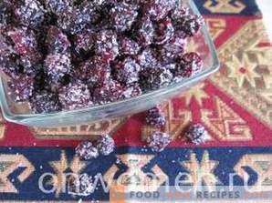 Candied cherries with pits