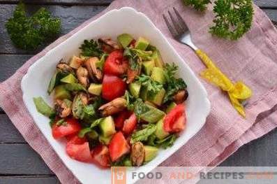 Salads with mussels