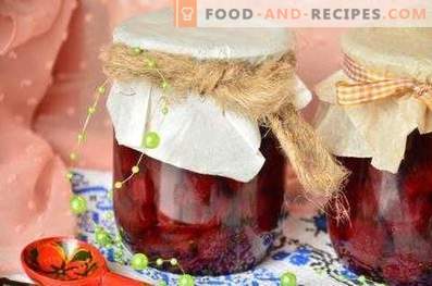 Strawberry jam with whole berries