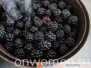 Blackberry jam for the winter