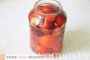 Marinated tomatoes with cherry plum for the winter