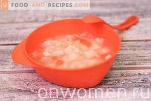Diet chicken soup in a slow cooker