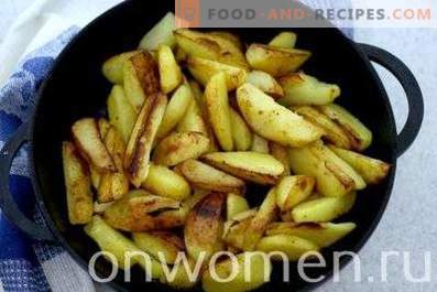 Potatoes fried with onions, garlic and eggs
