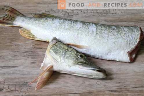 Stuffed pike - the decoration of the holiday table!