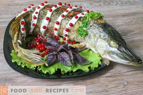 Stuffed pike - the decoration of the holiday table!