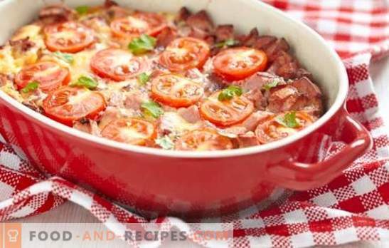 Casserole with tomatoes - bright summer on your table. What vegetables and sauces are used for casseroles with tomatoes